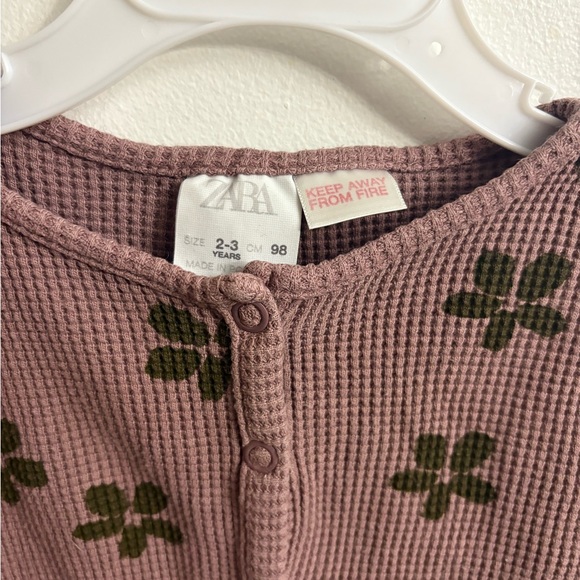 Zara waffle Floral Patterned jumpsuit 2-3 years - Picture 3 of 6